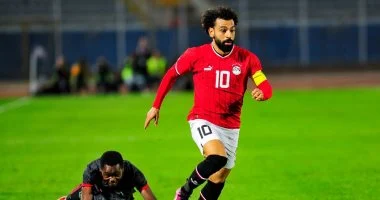 صلاح يواجه خطر الغياب عن معسكر المنتخب المصري قبل انطلاق محمد صلاح