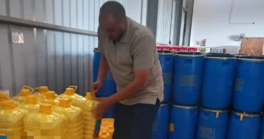 ضبط 16 طن سمن غير معلوم المصدر ونصف طن جبن ضبط 16 طن سمن غير معلوم المصدر ونصف طن جبن فاسد بمخزن في سوهاج