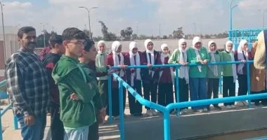 طلاب كفر صقر يزورون محطة مياه سنجها للاطلاع على العمليات طلاب كفر صقر يزورون محطة مياه سنجها للاطلاع على العمليات الميدانية