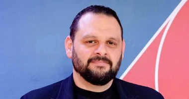 عبد الله سلام يروج لشقق بقسط 5 آلاف جنيه وسط الوهم الجميل..عبد الله سلام يسوق لشقق بقسط 5 آلاف جنيه والكمين في السعر