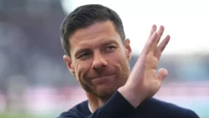 لاعبو ريال مدريد يشتكون من تصرفات تشابي ألونسو في الملعب