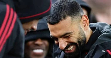 ليفربول يخسر أمام كريستال بالاس.. محمد صلاح يتابع المباراة من ليفربول ضد كريستال بالاس.. محمد صلاح يتابع تأخر الريدز 0-2 من المدرجات