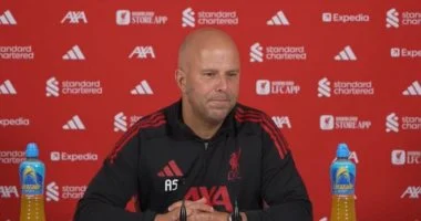 ليفربول يواجه أستون فيلا.. سلوت يؤكد غياب إيزاك وجونز ويركز ليفربول ضد أستون فيلا.. سلوت: نفقد إيزاك وجونز غدا.. وأركز على عودة الانتصارات