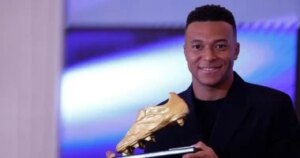 مبابي يتسلم الحذاء الذهبي 2025.. موسم استثنائي يكرّس زعامته الأوروبية مبابي يتسلم الحذاء الذهبي 2025.. موسم استثنائي يكرّس زعامته الأوروبية