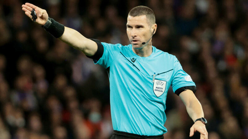 مبارة حاسمة بين الهلال والشباب بقيادة الحكم كاباكوف في دوري روشن