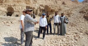 متابعة عمل البعثات السويسرية والبولندية بمقابر الدولة الوسطى وجبانة القرنة بالصور متابعة عمل البعثات السويسرية والبولندية بمقابر الدولة الوسطى وجبانة القرنة بالصور