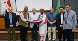 محافظ الإسماعيلية يرحب بالوفود العربية والأجنبية في مهرجان الفنون الشعبية محافظ الإسماعيلية يرحب بالوفود العربية والأجنبية في مهرجان الفنون الشعبية