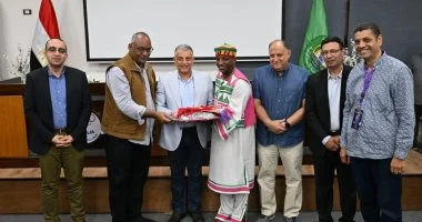 محافظ الإسماعيلية يرحب بالوفود العربية والأجنبية في مهرجان الفنون الشعبية محافظ الإسماعيلية يرحب بالوفود العربية والأجنبية في مهرجان الفنون الشعبية