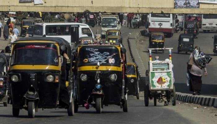 محافظ سوهاج يأمر بالإعلان عن تعريفة التوك توك ولصقها على محافظ سوهاج يوجه بالإعلان عن تعريفة التوك توك ولصقها علي المركبات