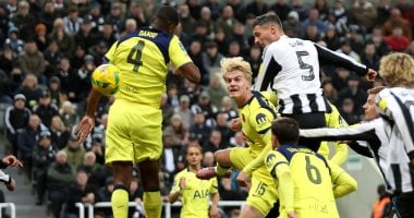 نيوكاسل يونايتد ضد توتنهام.. السبيرز يودع كأس الرابطة