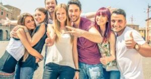 4 أبراج مصدر للمرح والتفاؤل لكل اللى حواليها.. أبرزهم برج الجوزاء