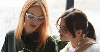 5 أبراج مدمنة للموبايل وبتبص عليه كل شوية.. أبرزهم برج الحمل