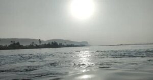 أجواء غائمة وشبورة خفيفة تستمر في سوهاج، شاهد الفيديو.