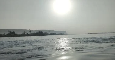 أجواء غائمة وشبورة خفيفة تستمر في سوهاج، شاهد الفيديو.