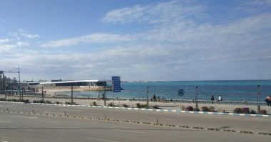 أجواء مطروح صافية والبحر مستقر وطقس معتدل على الكورنيش فيديو