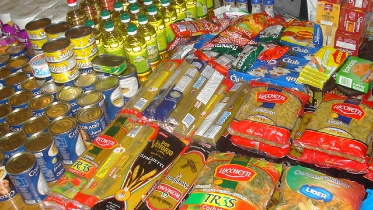 كيلو السكر بكام؟.. أسعار السلع الأساسية في الأسواق اليوم السبت 15-11-2025