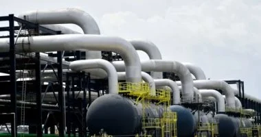 انخفاض أسعار النفط نتيجة عمليات بيع واسعة في الأسواق المالية العالمية