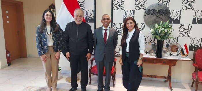 أشرف زكي يشيد بحفاوة استقبال سفارة مصر بالبحرين أثناء مشاركته في مهرجان الخليج السينمائي بعُمان| صور