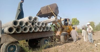 أعمال تمهيد طريق بديل لجرارات القصب في أرمنت مع الصور