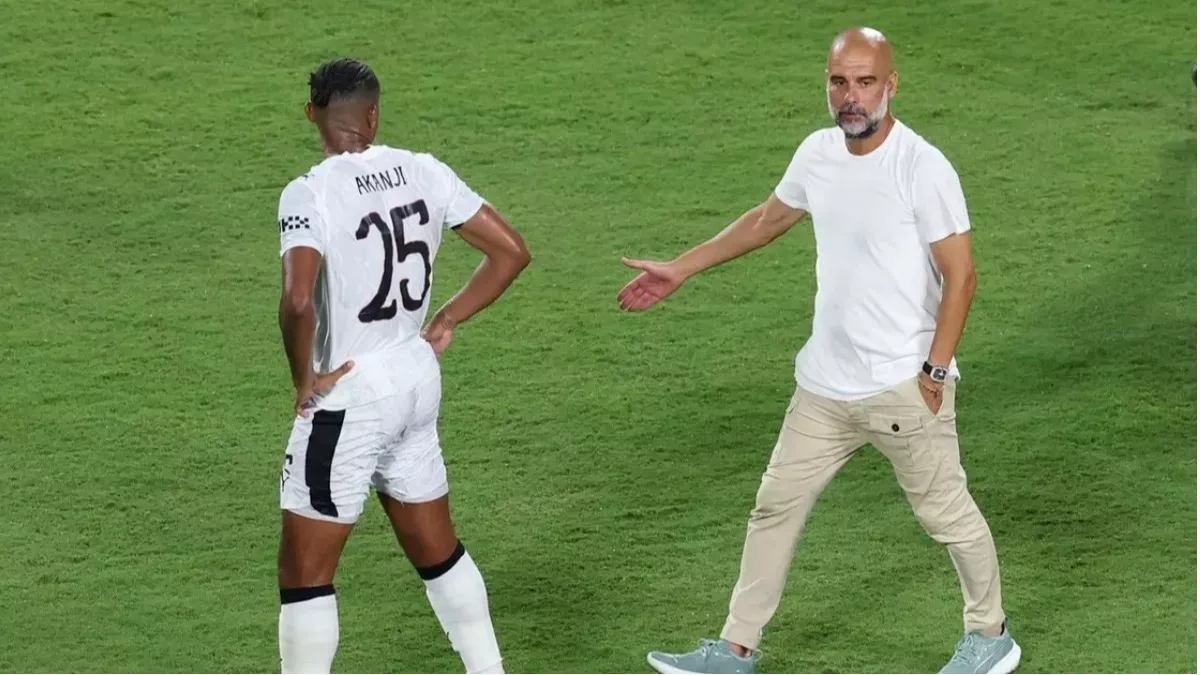 أكانجي يتجاهل الضغوط ويبحث عن مستقبل مشرق بعيدا عن البيب