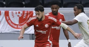 أكرم توفيق أساسياً مع الشمال أمام أم صلال فى الدوري القطري