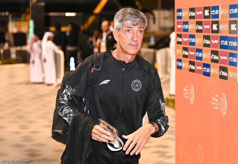 ألجواسيل يستمر في قيادة الشباب حتى التوقف القادم في قطر