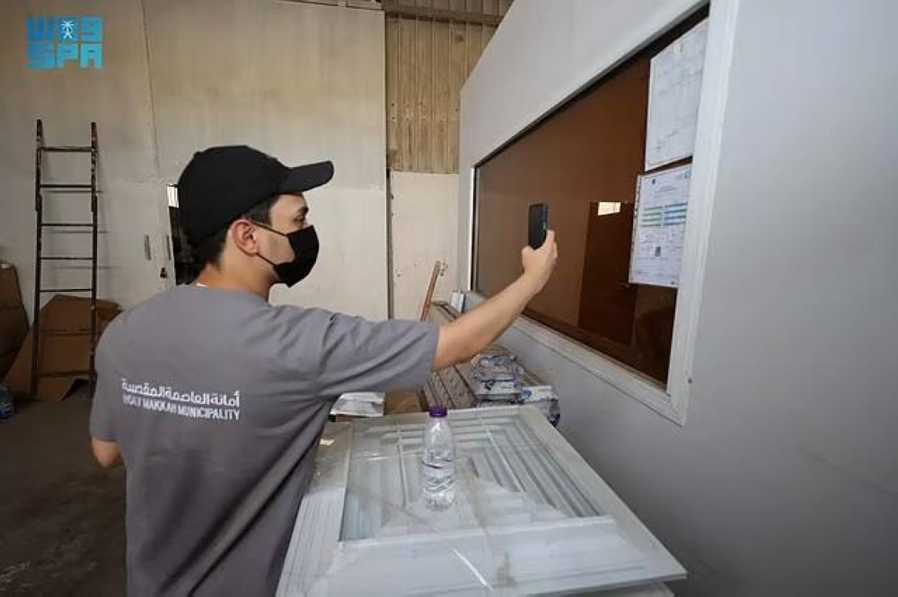 إزالة مفاجئة: 78 عربة Food Truck في مكة تحت ضربات التنظيم الجديدة