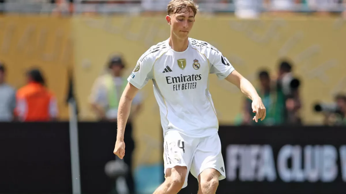 إصابة مفاجئة تهز ريال مدريد وتبعد هاوسن عن منتخب إسبانيا