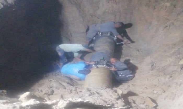 الانتهاء من إصلاح كسر خط المياه الرئيسي جنوب التحرير وعودة الخدمة تدريجيًا للمناطق المتأثرة