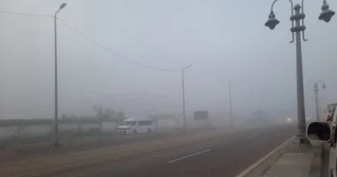 إغلاق طريق الإسكندرية الصحراوي بسبب الضباب الذي يعيق الرؤية.