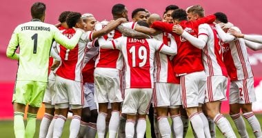 إقالة جون هيتينجا من تدريب أياكس بعد السقوط أمام جالاتا سراي