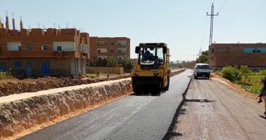 إكمال تعبيد طريق درنكة محور الهضبة في أسيوط بنجاح