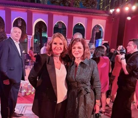 بعد حصولها على وسام «جوقة الشرف» الفرنسي.. إلهام شاهين توجه رسالة لـ يسرا