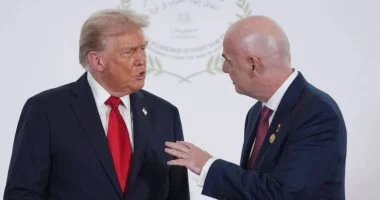 اتهامات لإنفانتينو بخرق قواعد الحياد فى فيفا بسبب إشادته بـ ترامب