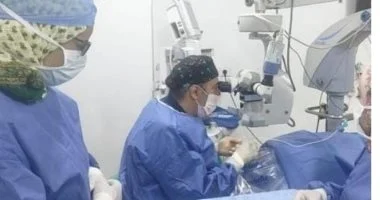 إنقاذ عين طفلة 8 سنوات بجراحة معقدة برمد المنصورة