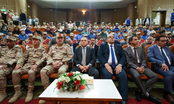 تكريم أسر الشهداء ومصابي العمليات الحربية في احتفالية كبرى بكفرالشيخ