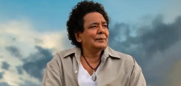 وعكة جديدة.. آخر تطورات الحالة الصحية لـ الكينج محمد منير (عاجل)