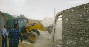 استعادة 225 فدانًا و2020 مترًا خلال تنفيذ 27 إزالة بأسيوط