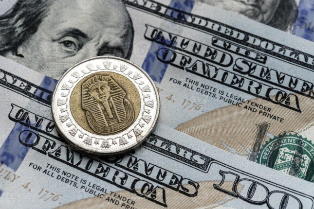 سعر الدولار مقابل الجنيه اليوم الجمعة 7 نوفمبر 2025.. «استقرار الأخضر»