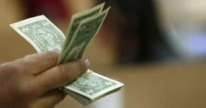 سعر الدولار ثابت أمام الجنيه المصرى فى ختام الأسبوع