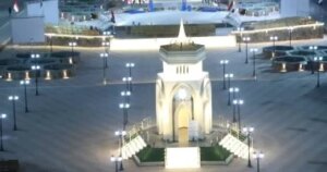 استكشف مواقع شاشات عرض حفل افتتاح المتحف المصري الكبير في قنا