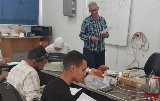 مديرية العمل بأسيوط تواصل تنفيذ برامج التدريب المجاني لتأهيل الشباب لسوق العمل