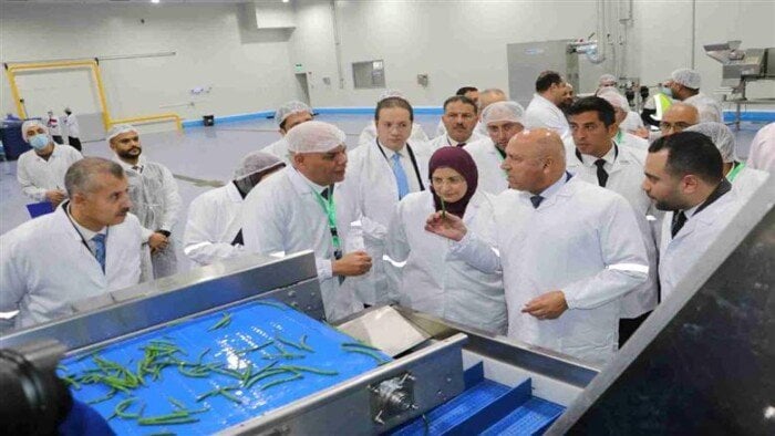 كامل الوزير يفتتح 3 مصانع في مدينة السادات بالمنوفية
