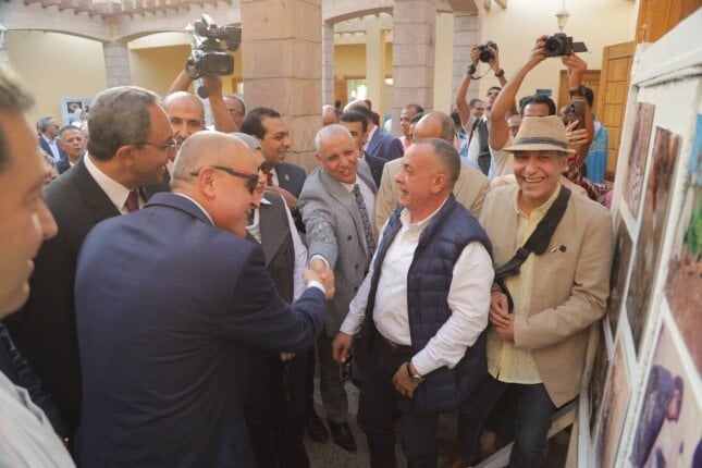 برعاية رئيس مجلس الوزراء.. محافظ قنا يفتتح معرض الصور بمهرجان الفنون التراثية بمعبد دندرة