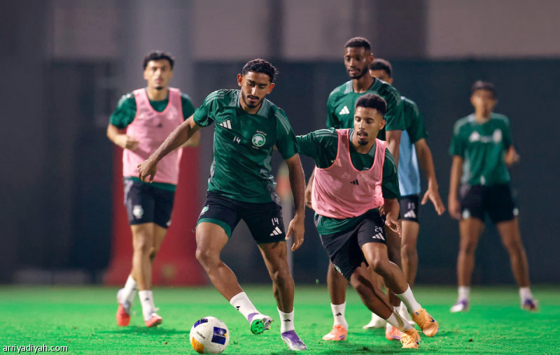 الأخضر الأولمبي يبدأ معسكر الإمارات استعداداً لكأس آسيا 2026