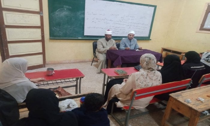 الرواق الأزهرى بأسوان: الأخلاقيات الأسرية واستقرار المجتمع محور الملتقى الفقهي والفكري بمعهد فتيات إدفو