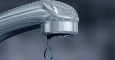 الأقصر تعلن انقطاع المياه بطود لأعمال تنظيف خزان المحطة.