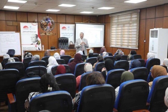 بمشاركة 52 متدربة.. الأكاديمية الوطنية للتدريب تواصل تنفيذ المرحلة الرابعة من برنامج «المرأة تقود» بالمنيا