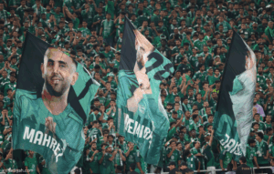 «الأهلي يدعم الفريق بالأعلام الصغيرة في مواجهة الاتحاد المقبلة»