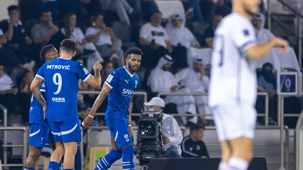 الاتحاد يأمر الهلال بتوديع البطولة